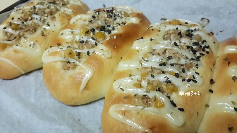 鮪魚玉米沙拉麵包(105T 麵包機)