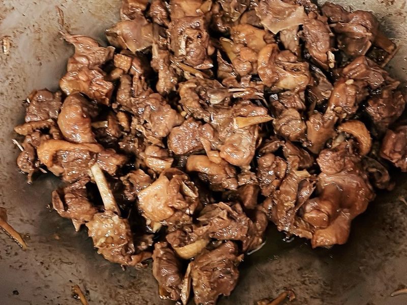 炒鴨肉
